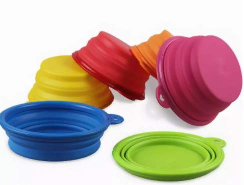 Beeztees 650649 Миска силиконовая складывающаяся розовая 14*12,5см